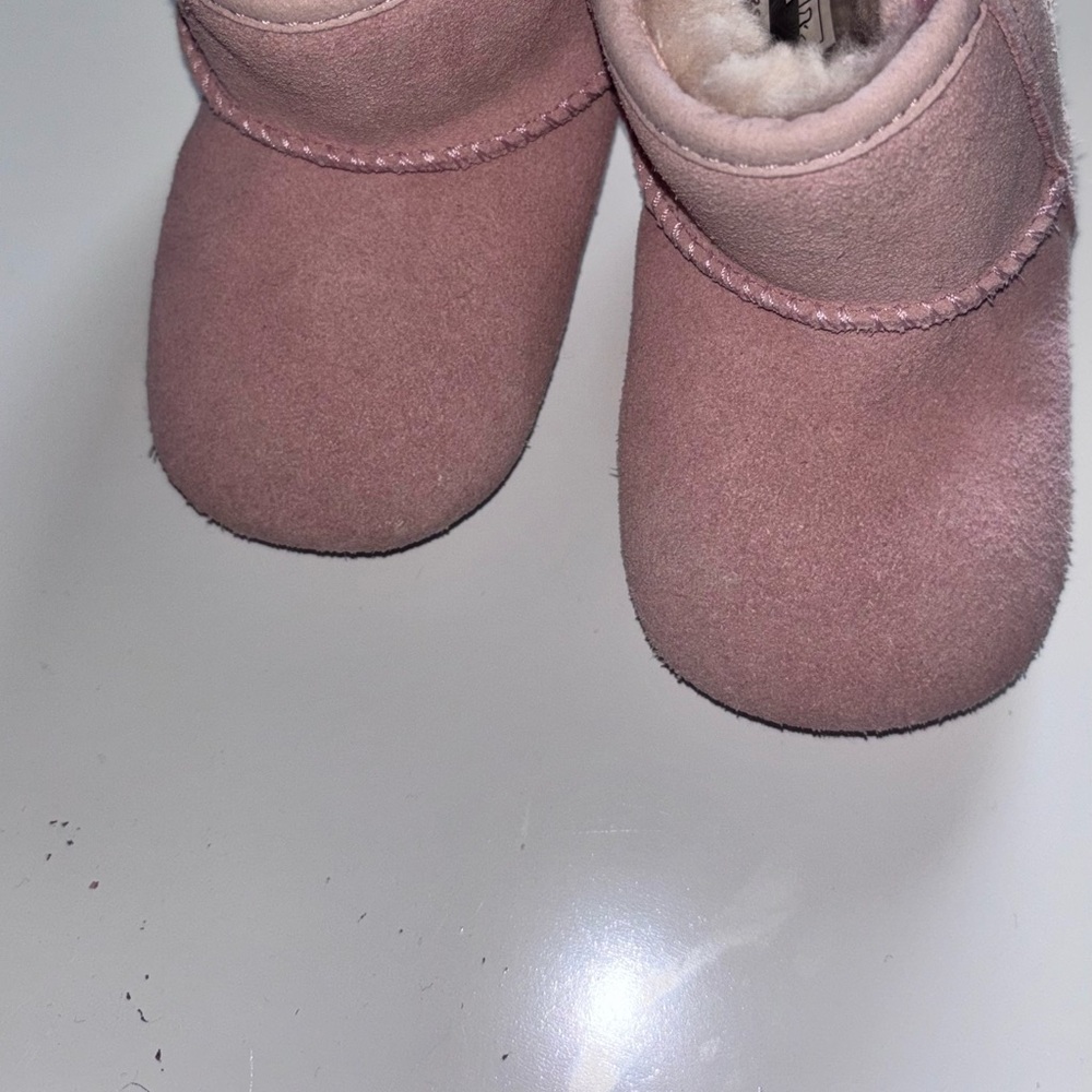 UGG BOOTS - Picture 12 of 14